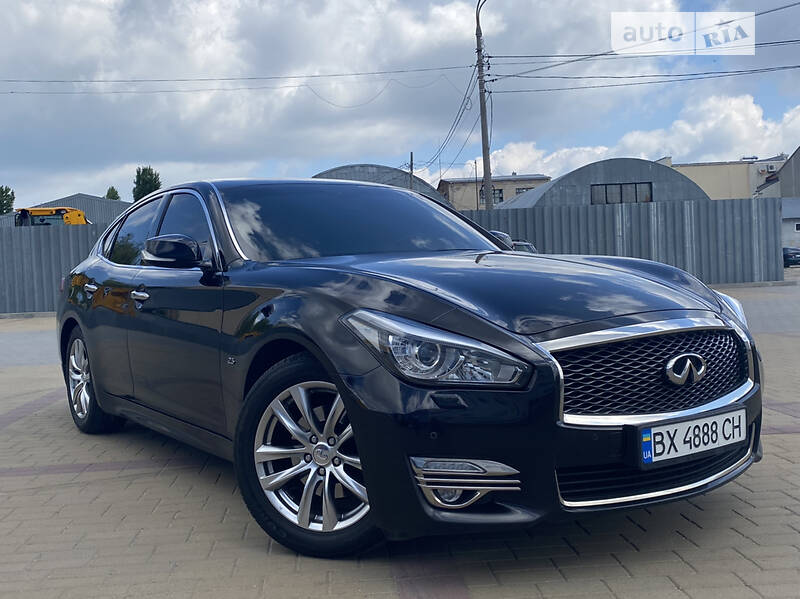 Седан Infiniti Q70 2018 в Хмельницком
