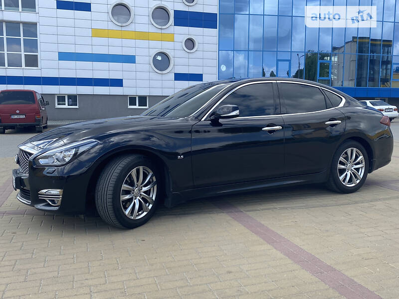 Седан Infiniti Q70 2018 в Хмельницком