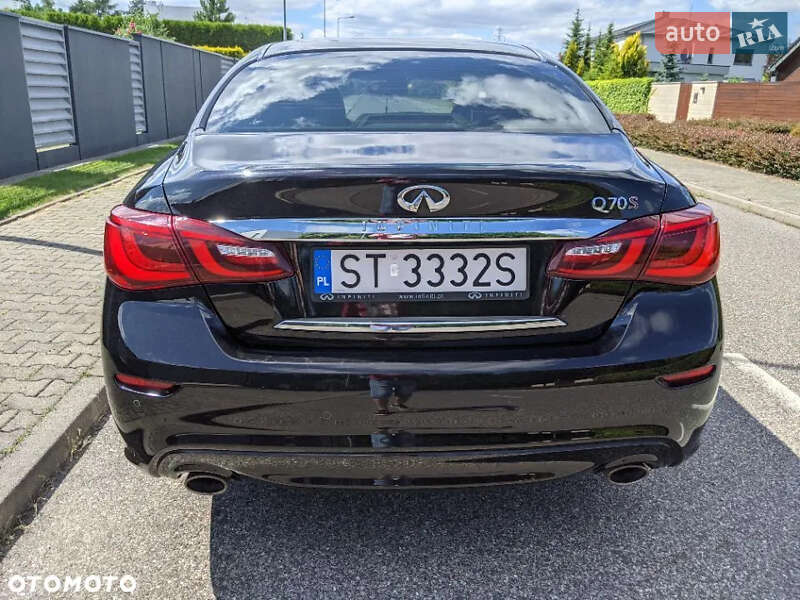 Седан Infiniti Q70 2015 в Львові