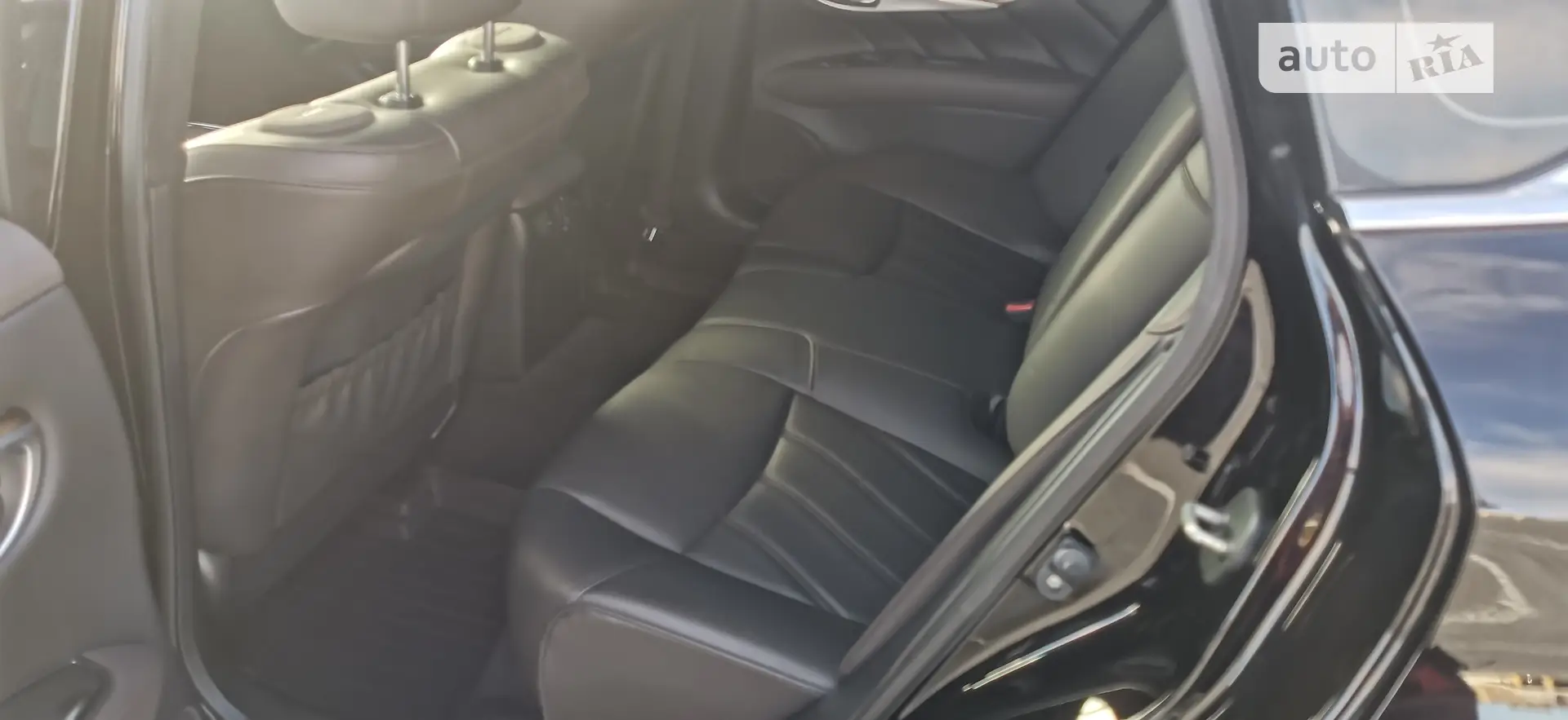 Infiniti Q70 2015 VIN JN1EY1AP5GM470014 фото оголошення 19 з 40