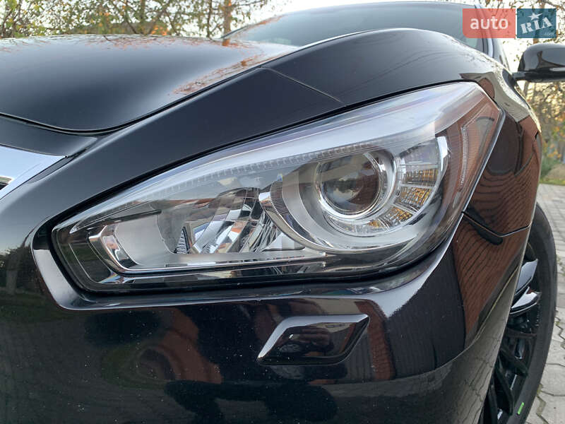 Седан Infiniti Q70 2016 в Новомосковске фото 3 Седан Infiniti Q70 2016 в Новомосковске