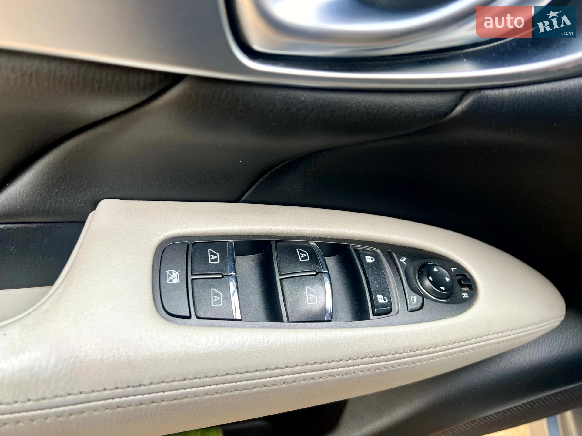 2015 Infiniti Q70 - мініатюра 14