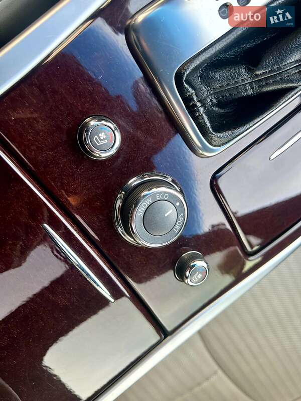 Седан Infiniti Q70 2015 в Дніпрі