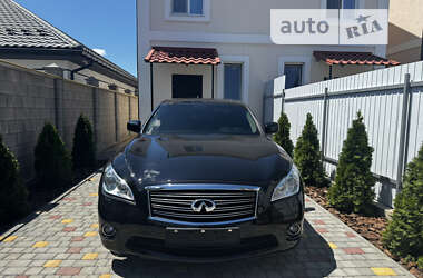 Седан Infiniti Q70 2013 в Одессе