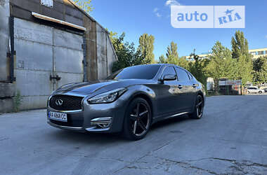 Седан Infiniti Q70 2017 в Києві