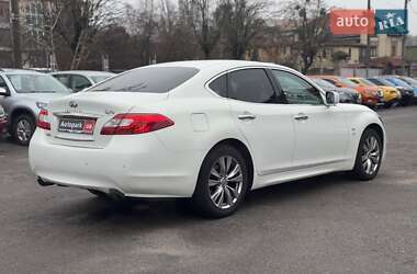 Седан Infiniti Q70 2013 в Виннице