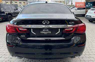 Седан Infiniti Q70 2017 в 