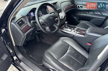 Седан Infiniti Q70 2017 в 