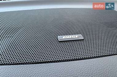 Седан Infiniti Q70 2017 в 