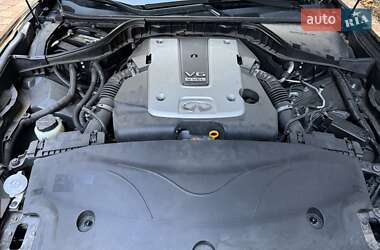 Седан Infiniti Q70 2014 в 