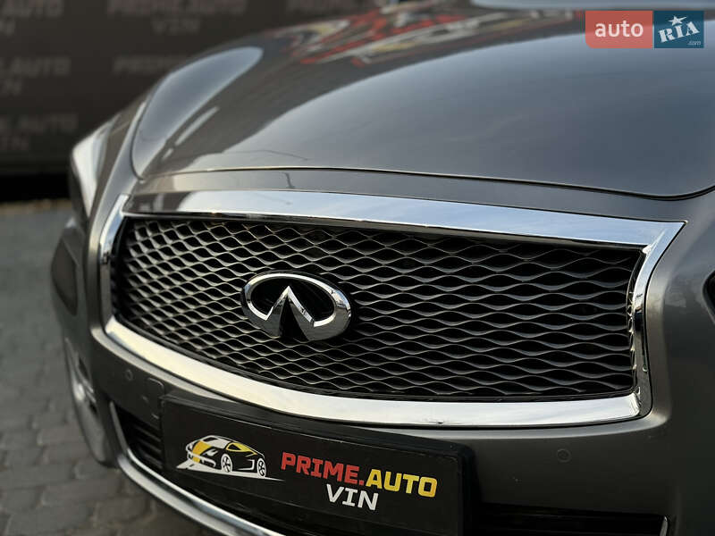 Седан Infiniti Q70 2015 в Виннице