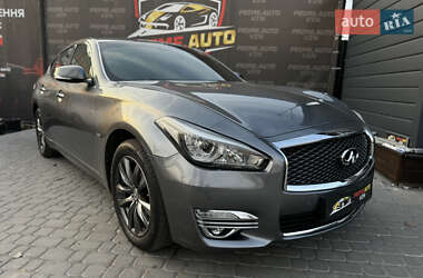 Седан Infiniti Q70 2015 в 