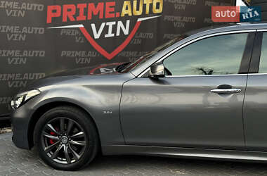 Седан Infiniti Q70 2015 в 