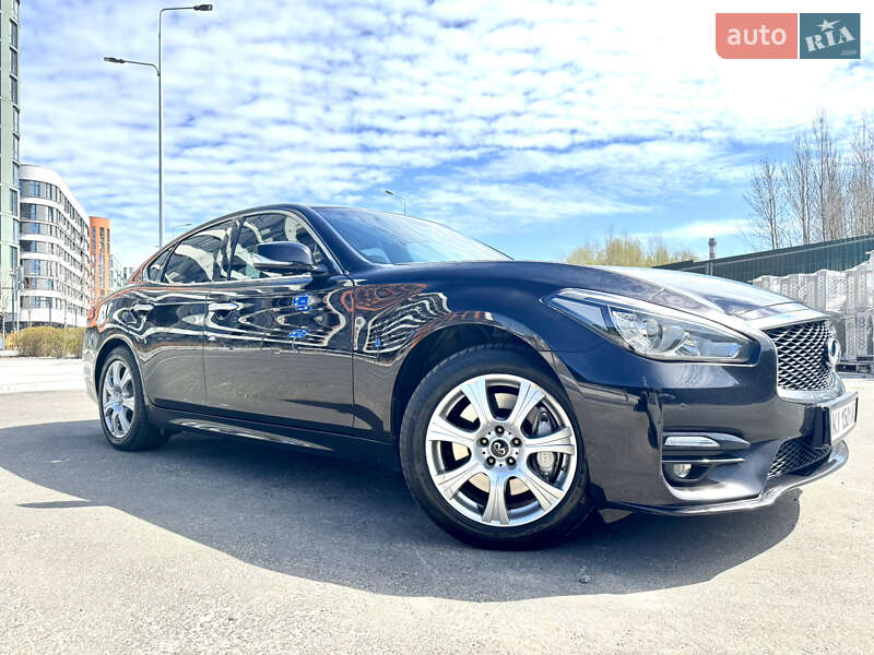 Седан Infiniti Q70 2016 в Києві