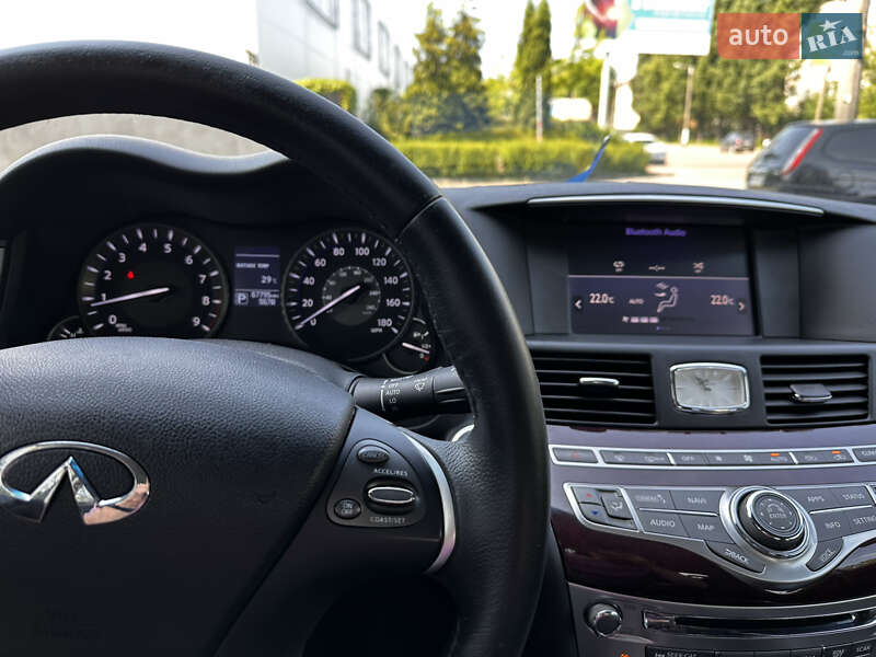 Седан Infiniti Q70 2017 в Житомирі