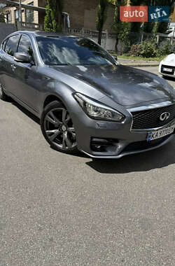 Седан Infiniti Q70 2016 в Киеве