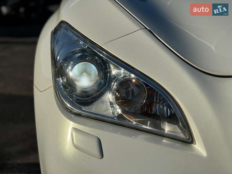 Седан Infiniti Q70 2013 в Вінниці