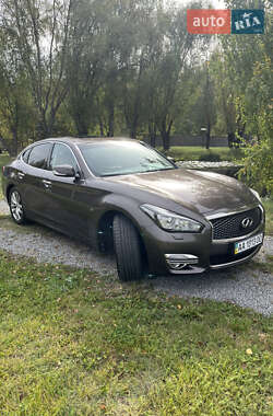 Седан Infiniti Q70 2017 в Києві
