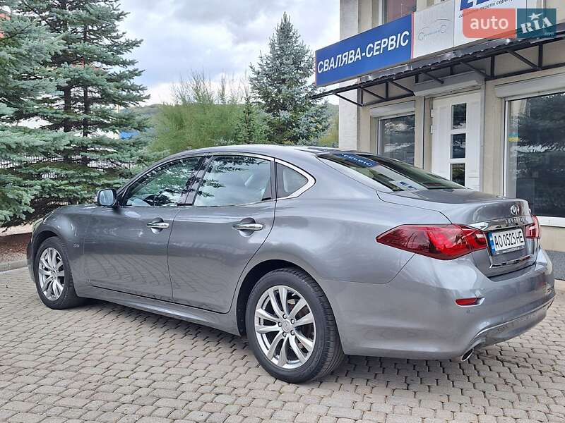 Седан Infiniti Q70 2016 в Сваляве фото 17 Седан Infiniti Q70 2016 в Сваляве