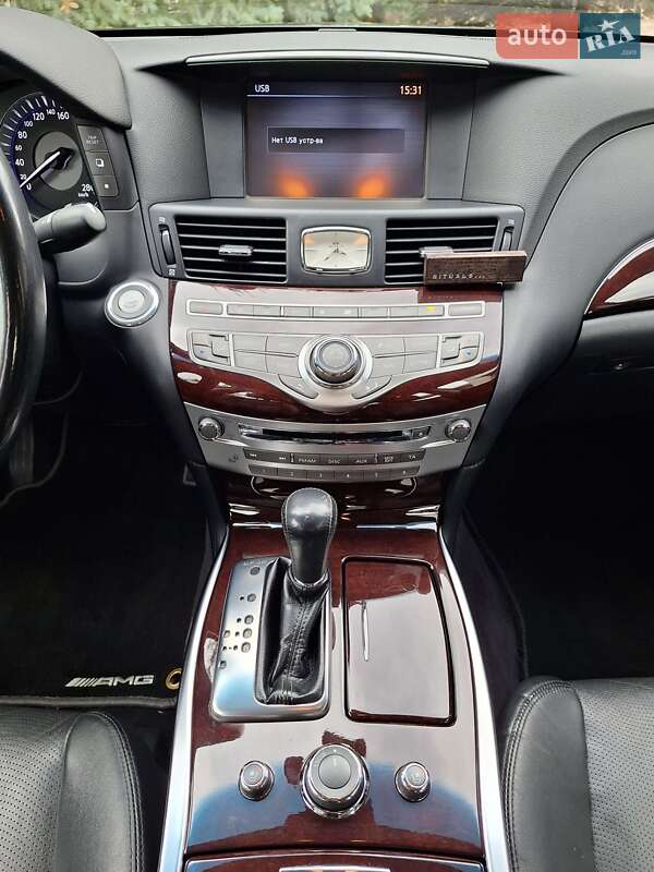 Седан Infiniti Q70 2016 в Сваляве фото 24 Седан Infiniti Q70 2016 в Сваляве