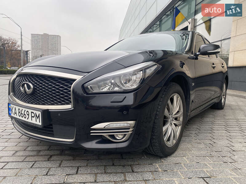 Седан Infiniti Q70 2017 в Києві