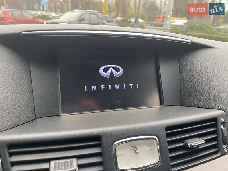 Седан Infiniti Q70 2017 в Києві