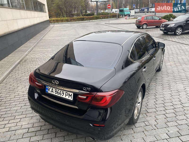 Седан Infiniti Q70 2017 в Києві