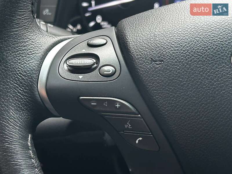 Седан Infiniti Q70 2016 в Киеве фото 20 Седан Infiniti Q70 2016 в Киеве