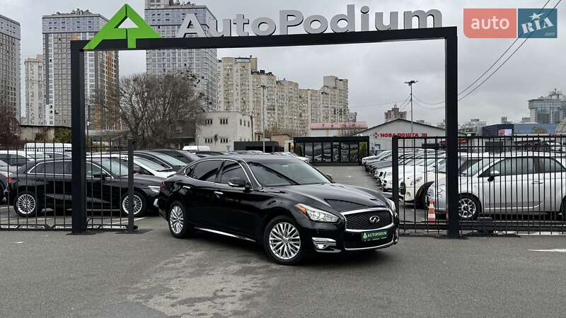 Седан Infiniti Q70 2015 в Києві