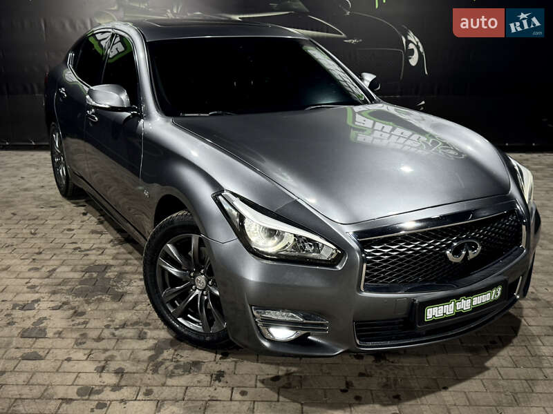 Седан Infiniti Q70 2015 в Одессе