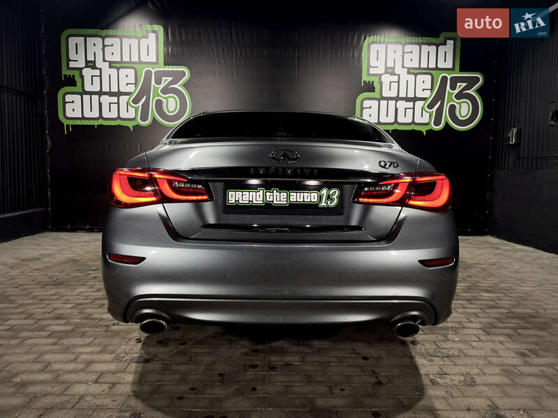 Седан Infiniti Q70 2015 в Одессе