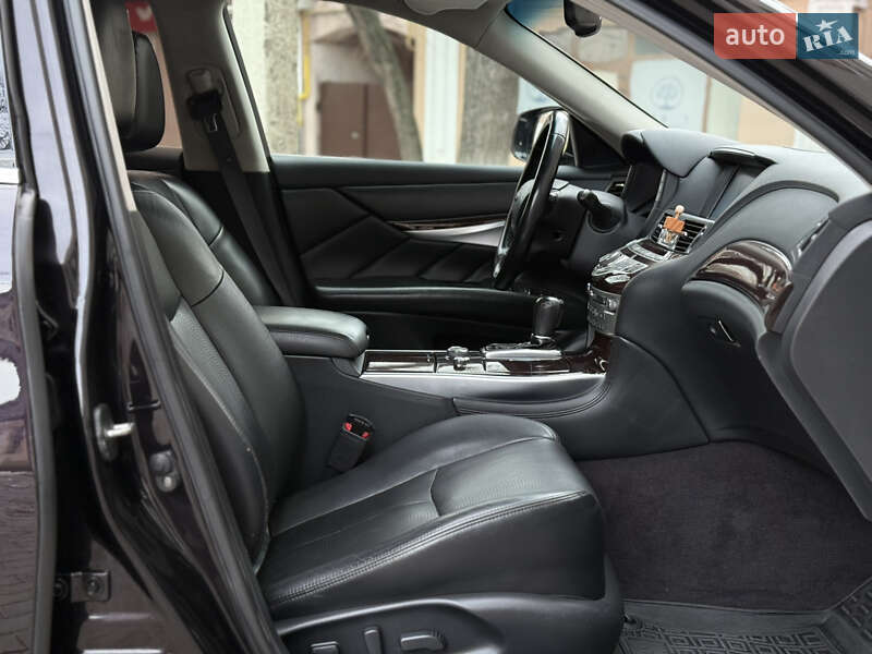 Седан Infiniti Q70 2015 в Могилів-Подільському фото 15 Седан Infiniti Q70 2015 в Могилів-Подільському