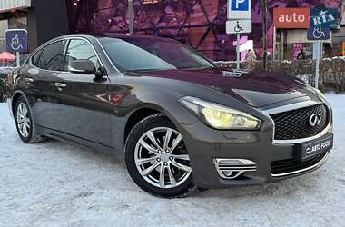 Седан Infiniti Q70 2017 в Києві