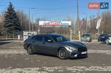 Седан Infiniti Q70 2016 в Кривом Роге