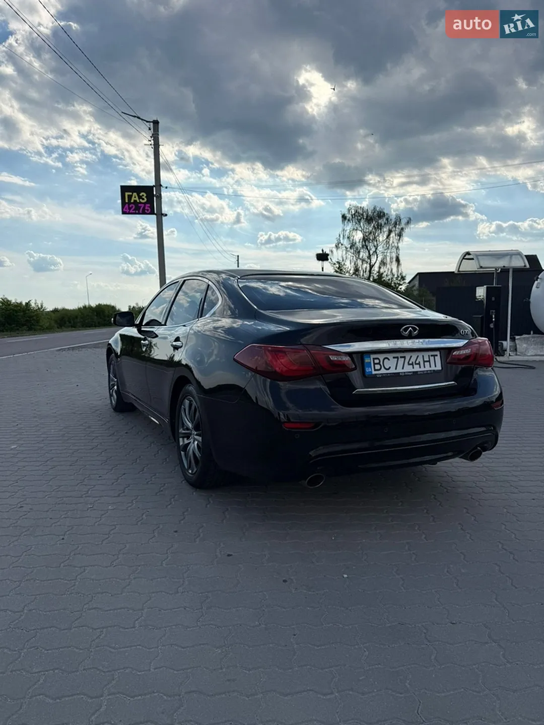 2016 Infiniti Q70 - мініатюра 5