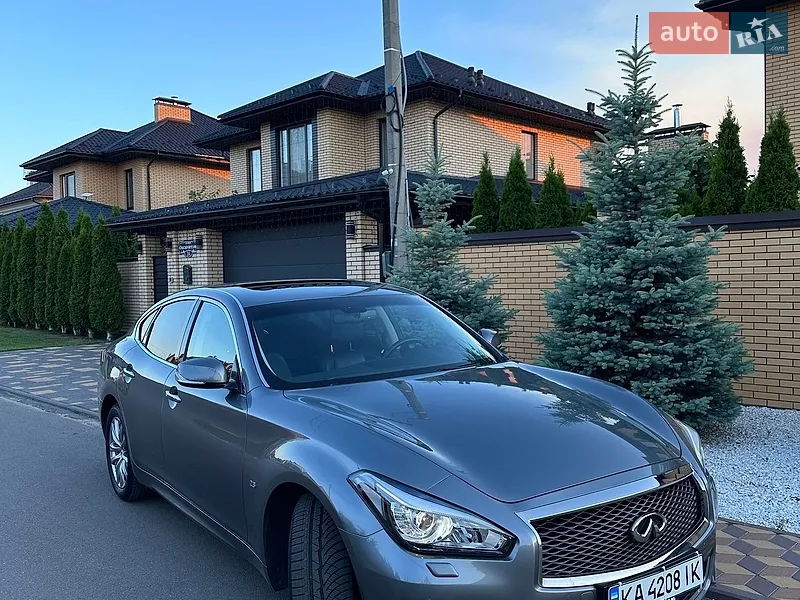 Infiniti Q70 2017