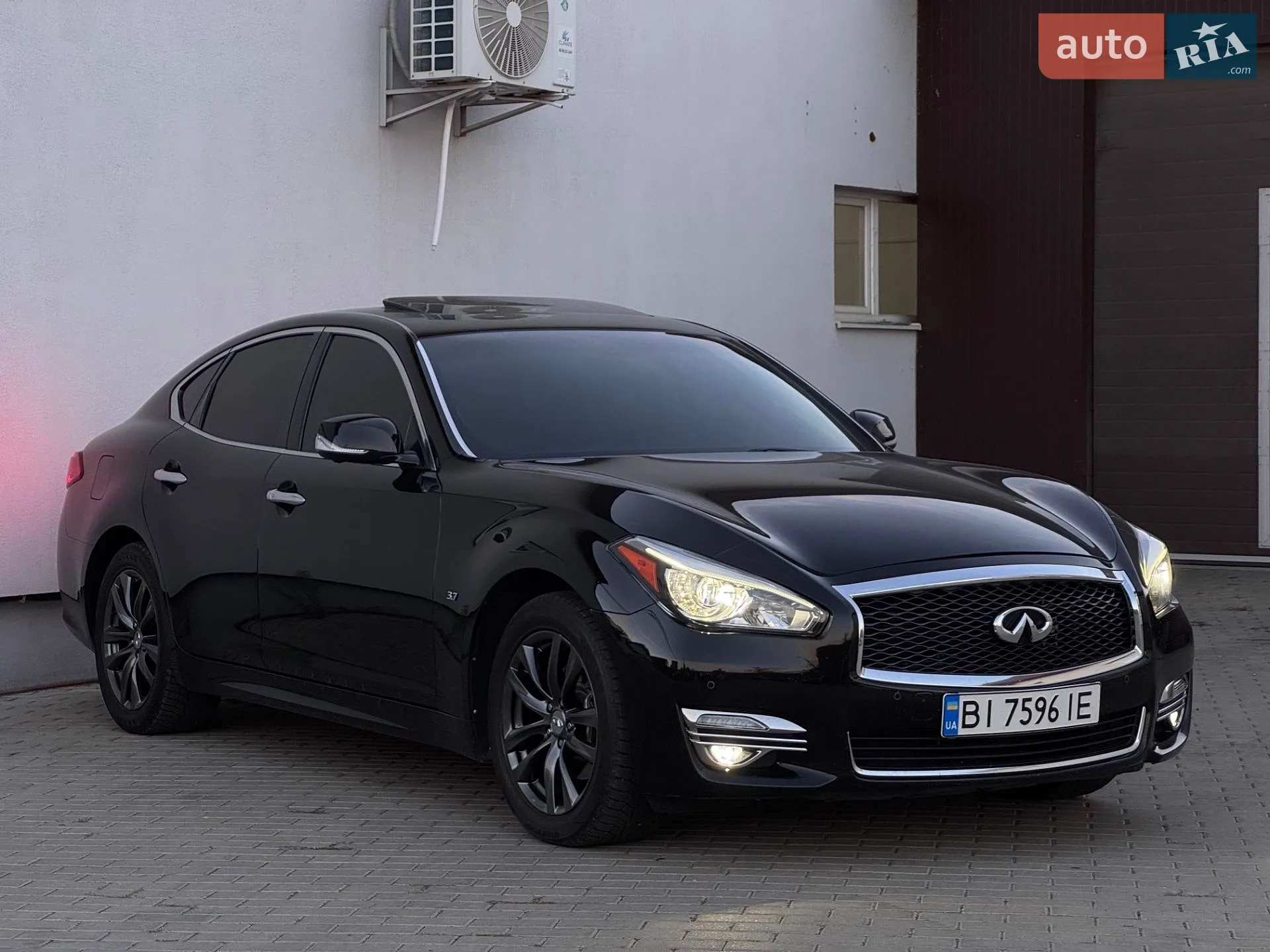 2014 Infiniti Q70 - мініатюра 4