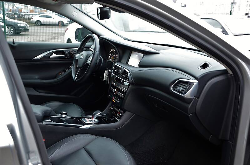 Позашляховик / Кросовер Infiniti QX30 2016 в Києві