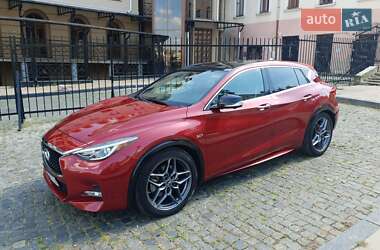 Позашляховик / Кросовер Infiniti QX30 2016 в 