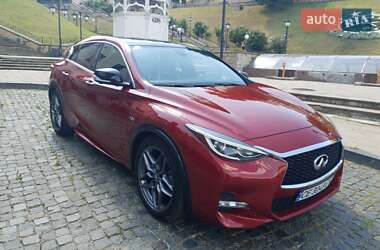 Позашляховик / Кросовер Infiniti QX30 2016 в 