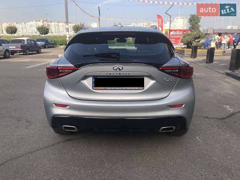 Внедорожник / Кроссовер Infiniti QX30 2016 в Киеве