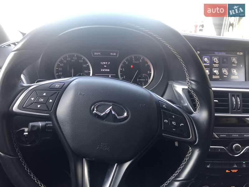Внедорожник / Кроссовер Infiniti QX30 2016 в Киеве