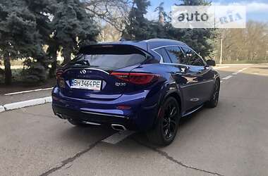Хэтчбек Infiniti QX30 2016 в 