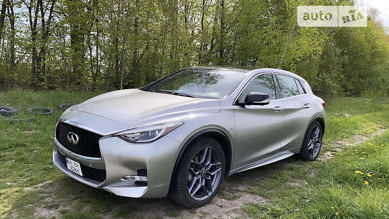 Хэтчбек Infiniti QX30 2016 в Хмельницком