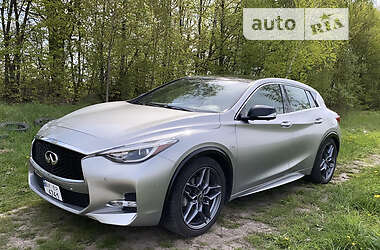 Хэтчбек Infiniti QX30 2016 в Хмельницком