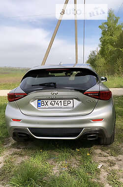 Хэтчбек Infiniti QX30 2016 в Хмельницком