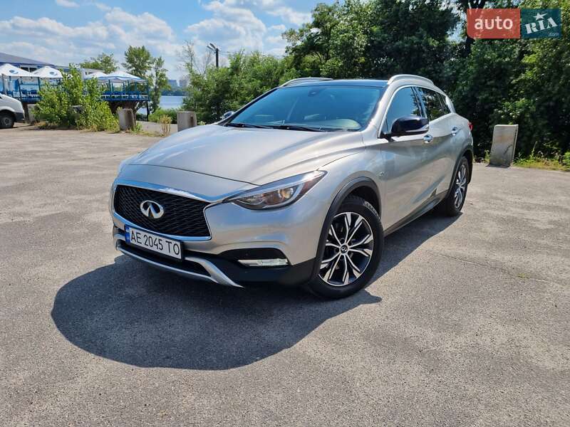 Внедорожник / Кроссовер Infiniti QX30 2016 в Днепре