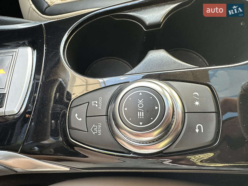 Внедорожник / Кроссовер Infiniti QX30 2018 в Киеве