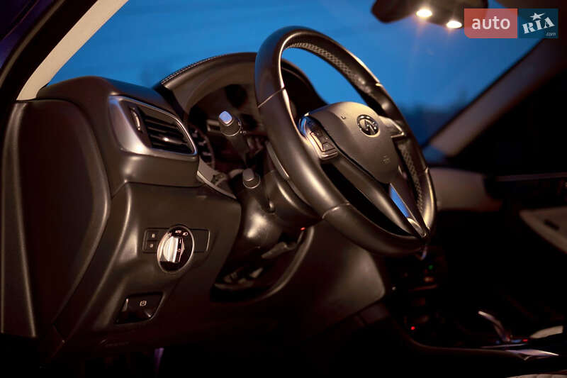 Внедорожник / Кроссовер Infiniti QX30 2018 в Валках