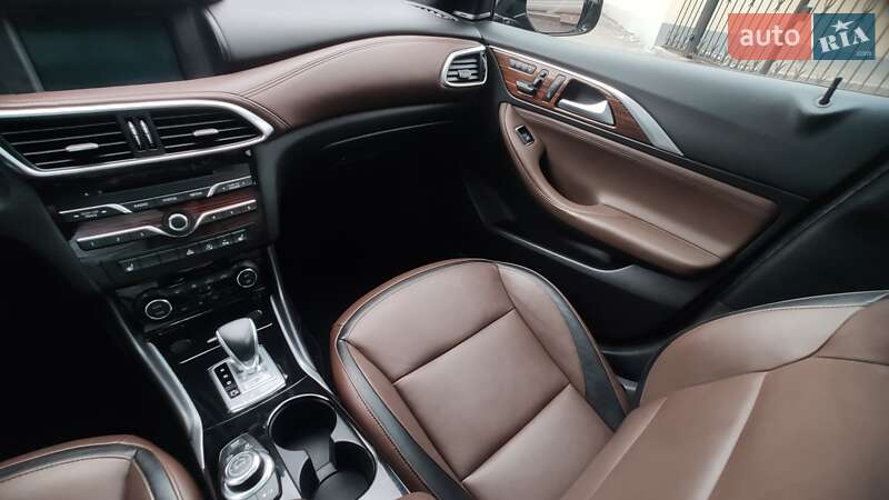 Внедорожник / Кроссовер Infiniti QX30 2016 в Одессе